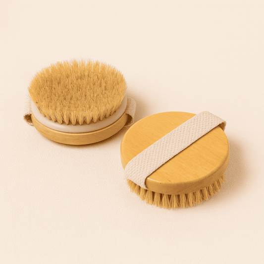 Anwendung der Holzbürste als Trockenbürste zur Anregung der Durchblutung