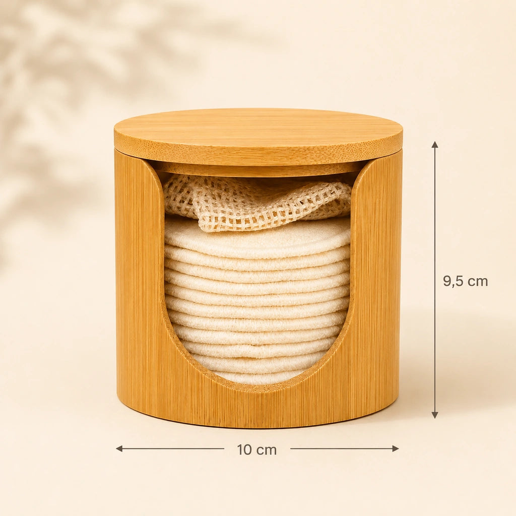 Bambusbox für wiederverwendbare Abschminkpads mit Maßen 10 cm breit und 9,5 cm hoch