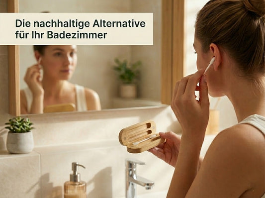 Nachhaltiges Bambus-Etui mit zwei wiederverwendbaren Wattestäbchen im Badezimmer