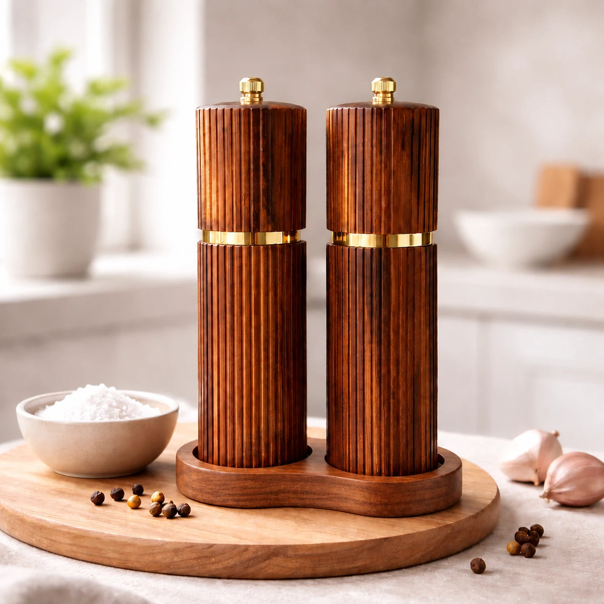 Salz und Pfeffermühlen Set aus Akazienholz mit Edelstahlkern und Keramikmahlwerk